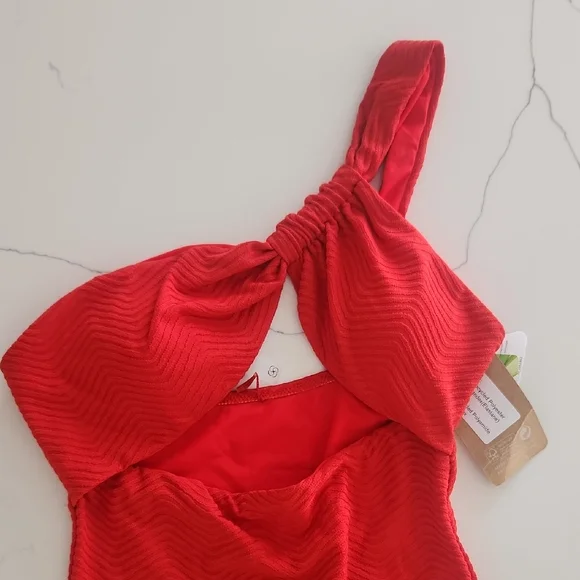 Red One-Piece Swimsuit with Cutout NWT - Picture 6 of 11